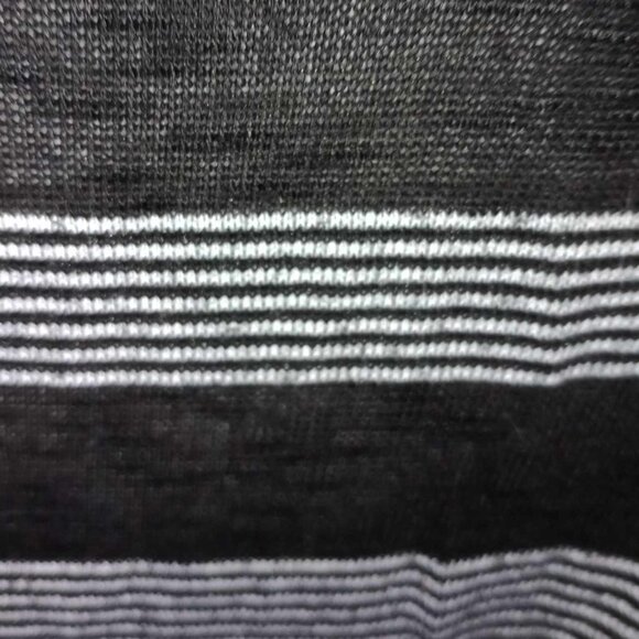 Forever 21 Black + White Tee Size Small - Picture 5 of 8